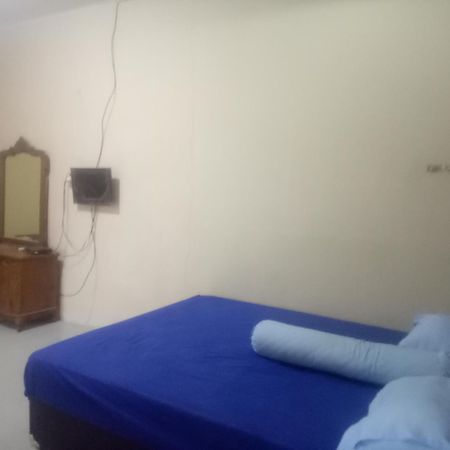 Penginapan Azka Hotel Serang Kültér fotó